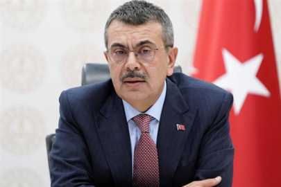 Bakan Tekin, Güçlü Medya, Bilinçli Toplum Zirvesi'ne katıldı