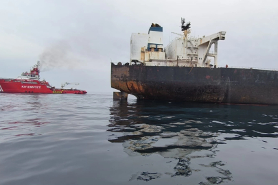 Karadeniz'de patlama yaşayan 'KAIROS'ta yangın söndürüldü... VIRAT'ın çeki operasyonu sürüyor