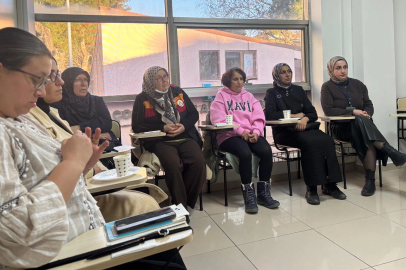 Engelsiz Ebeveyn Akademisi'nde dijital dünyada güvenli rehberlik