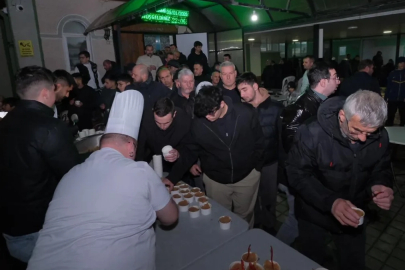 Bursa İnegöl'de helva kazanları kandil için kaynadı