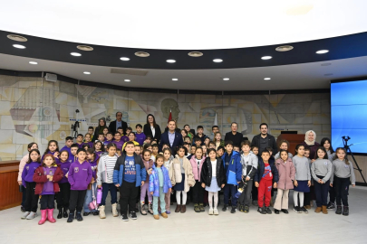 Balıkesir’de Başka Akın, öğrencileri belediyede ağırladı