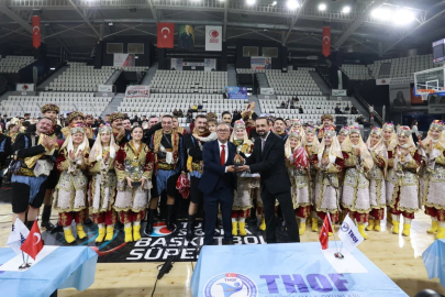 Manisa Büyükşehir 'Halk Oyunları Yarışması'na damga vurdu